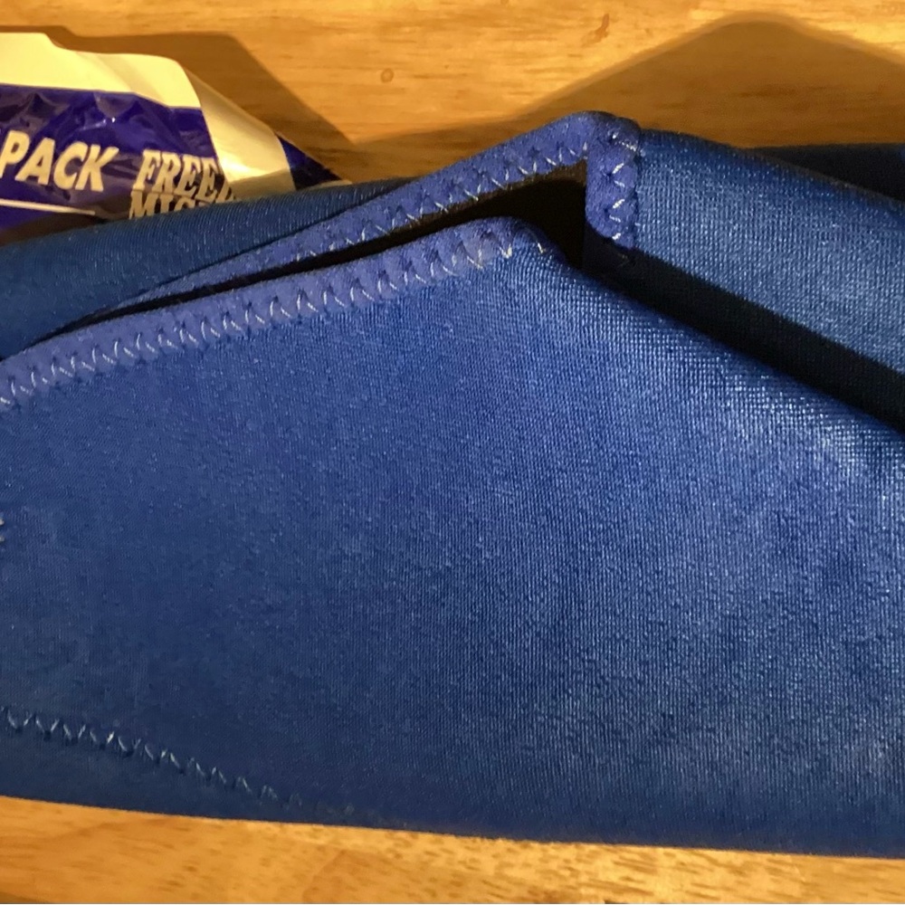 Blue Neoprene Shoulder Wrap with reusable gel pack like new - Picture 5 of 9